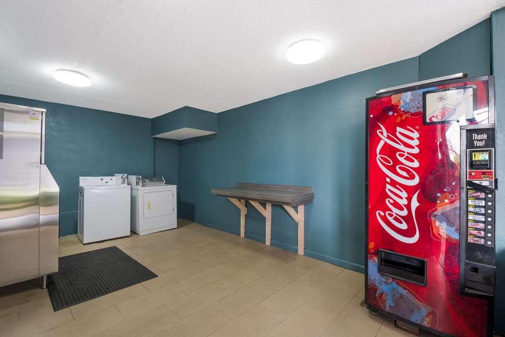 Suburban Studios Cleveland Tn I-75 Съоръжения снимка